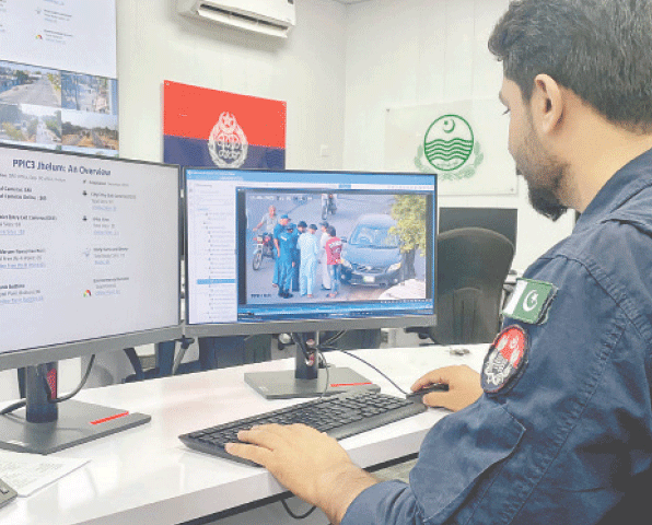 Traffic violations in urban areas being monitored from the control room.