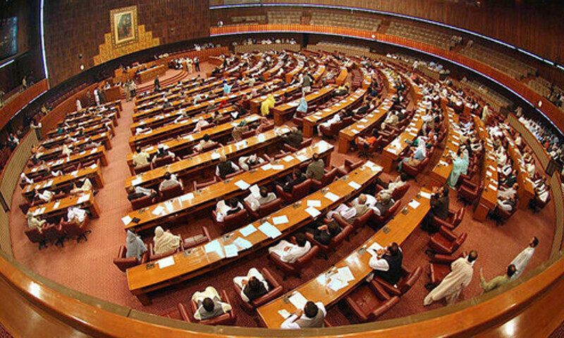 — فائل فوٹو: اے ایف پی — فائل فوٹو: اے ایف پی