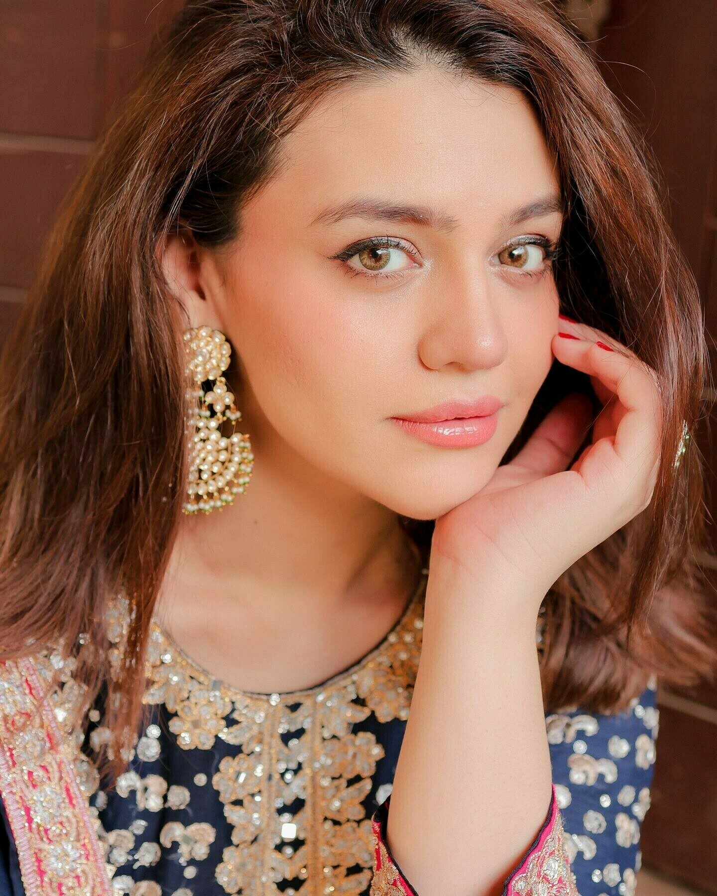 Zara Noor Abbas asks women not to harm themselves in an attempt to stop ageing