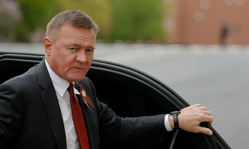 تحقیقاتی کمیٹی کا کہنا ہے کہ ستارووئت کار میں مردہ حالت میں پائے گئے، جسم پر گولی کا نشان تھا &mdash; فائل فوٹو: اے ایف پی