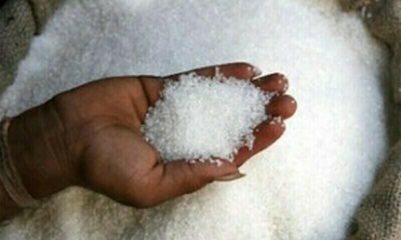 ایک سال سے کم عرصہ پہلے ساڑھے 7 لاکھ ٹن چینی بیرون ملک برآمد کی گئی تھی
—فائل فوٹو: ڈان ایک سال سے کم عرصہ پہلے ساڑھے 7 لاکھ ٹن چینی بیرون ملک برآمد کی گئی تھی
—فائل فوٹو: ڈان