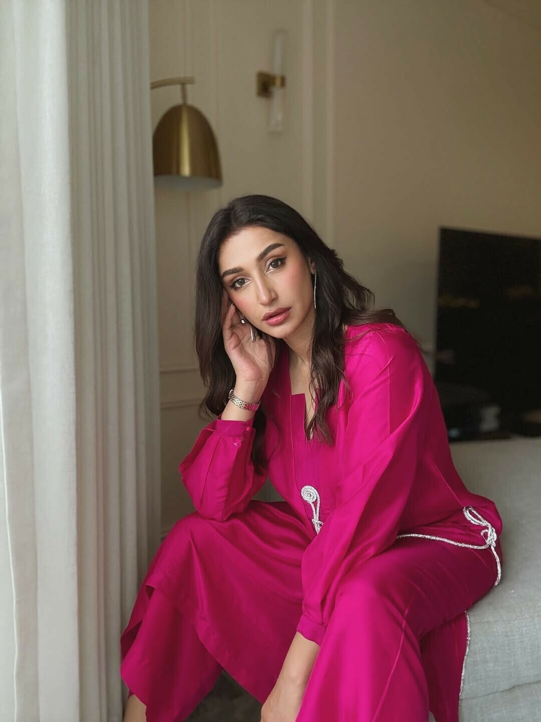 ‘Heartbreaking’ — Hira Tareen laments crumbling community, family structures after Humaira Asghar Ali’s death