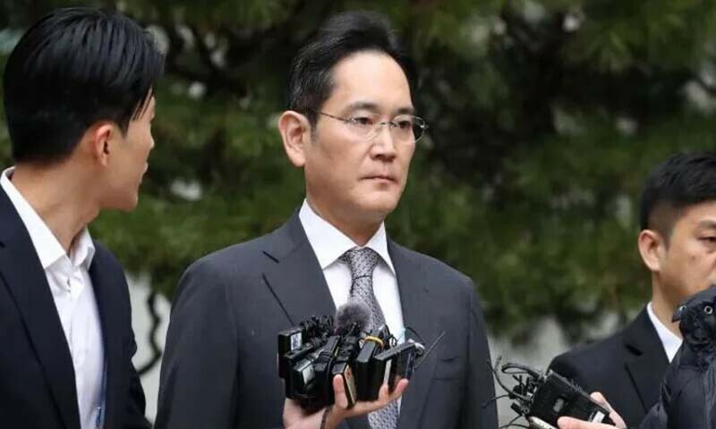 سپریم کورٹ نے پہلے 2 ٹرائلز میں تمام الزامات سے بری کیے جانے کے فیصلے کو برقرار رکھا۔
—فوٹو: بی بی سی نیوز سپریم کورٹ نے پہلے 2 ٹرائلز میں تمام الزامات سے بری کیے جانے کے فیصلے کو برقرار رکھا۔
—فوٹو: بی بی سی نیوز