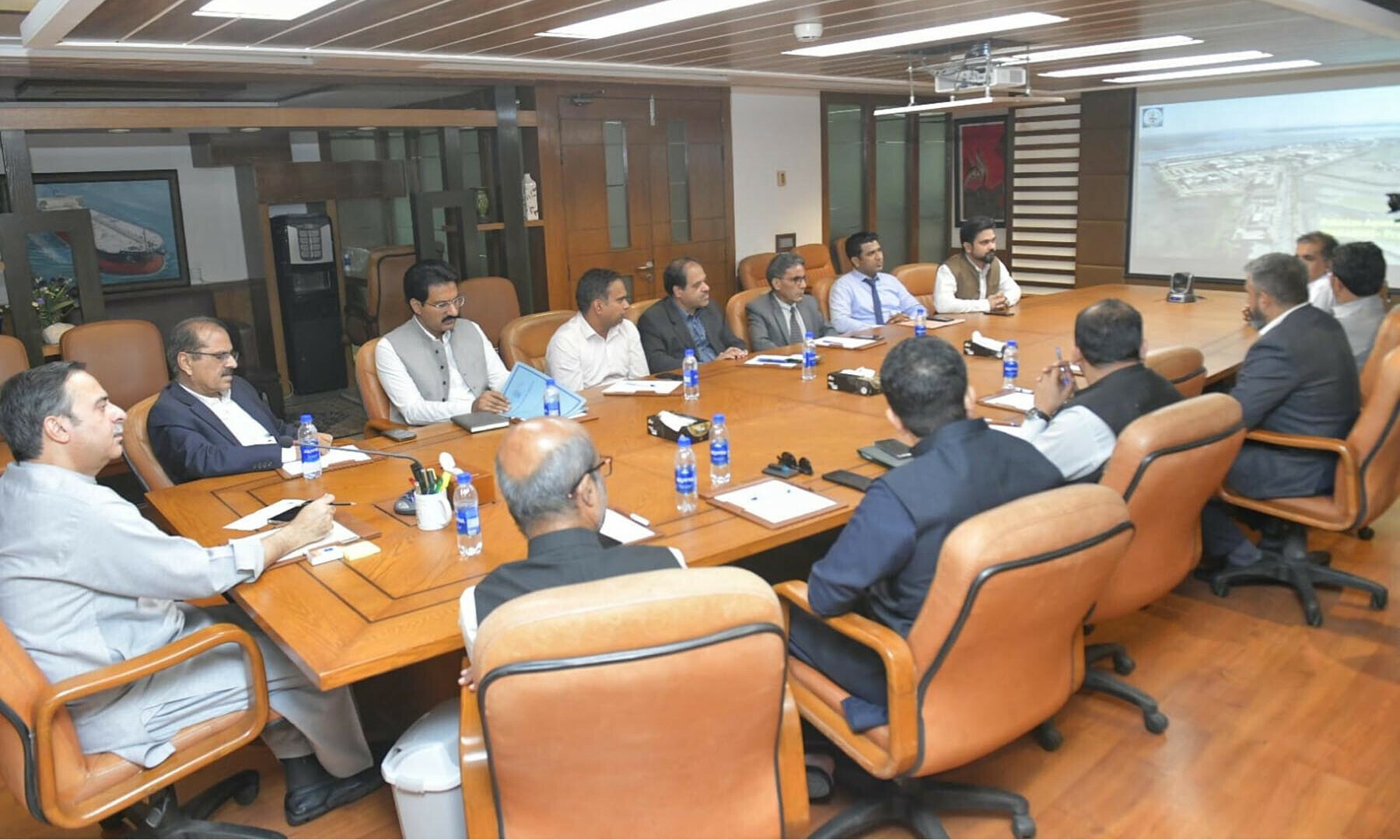 Minister for Maritime Affairs Muhammad Junaid Anwar Chaudhry chairs a meeting in Islamabad on an aquaculture park in Karachi, on July 19, 2025. — PID