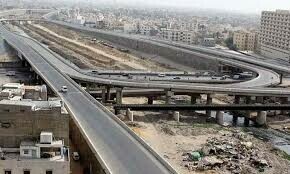 یہ منصوبہ سندھ حکومت کی اس وسیع حکمتِ عملی کا حصہ ہے، جس کا مقصد ٹرانسپورٹ انفرااسٹرکچر کو جدید بنانا ہے۔
—فائل فوٹو: ڈان نیوز یہ منصوبہ سندھ حکومت کی اس وسیع حکمتِ عملی کا حصہ ہے، جس کا مقصد ٹرانسپورٹ انفرااسٹرکچر کو جدید بنانا ہے۔
—فائل فوٹو: ڈان نیوز