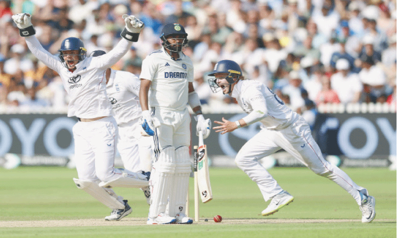 ENGLAND&rsquo;S Jamie Smith (L) and Ollie Pope (R) celebrate after off-spinner Shoaib Bashir cleans up India&rsquo;s Mohammed Siraj to win the third Test at Lord&rsquo;s on Monday.&mdash;Reuters
