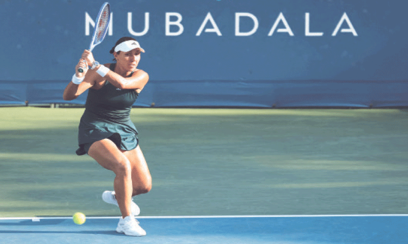 JESSICA Pegula of the US returns a shot against Canada&rsquo;s Leylah Fernandez during their Washington Open match at the William H.G. FitzGerald Tennis Center.&mdash;AFP