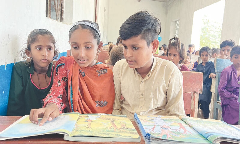 Kavita (centre) during a class with other Jogi children at the NFEC school in Umerkot's Jogi Colony | Photo by the writer