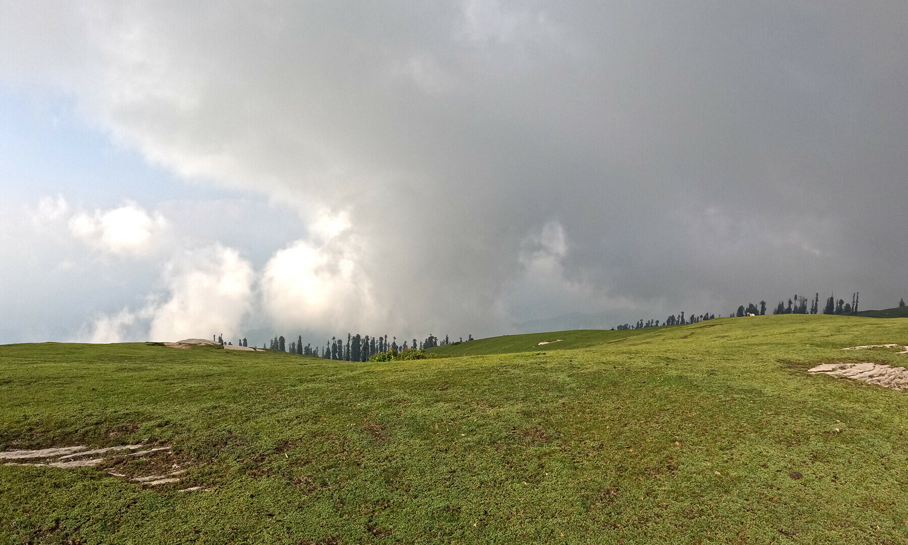 کوپرا کے میدان کی مشرقی طرف کی ایک تصویر