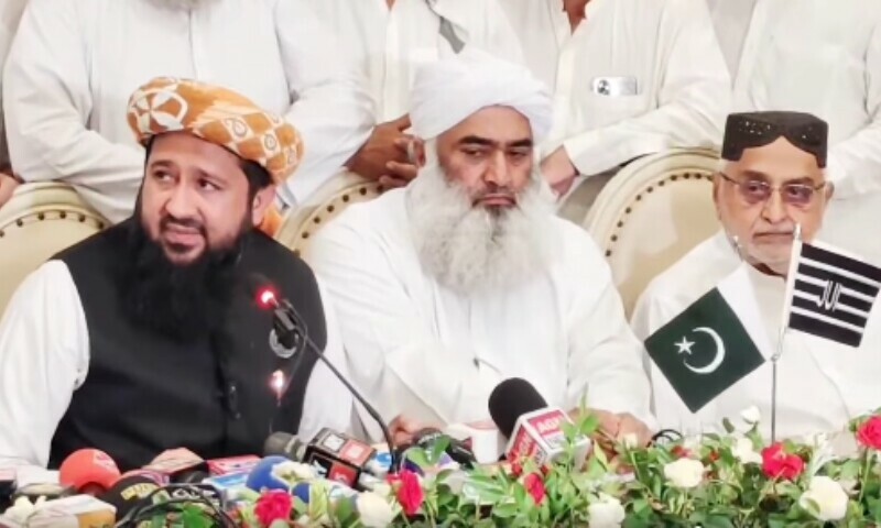 JUI-F Sindh&rsquo;s secretary general, Rashid Mehmood Soomro  briefing media persons about the jirga&rsquo;s proceedings at a local hotel in Sukkur on August 7. &mdash; Facebook/@Jamiat Ulama-e-Islam Sindh