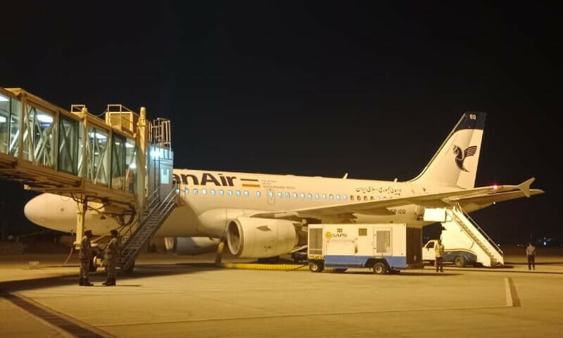 سیکیورٹی خدشات کی وجہ سے حکومت نے زائرین کے ایران اور عراق بذریعہ سڑک سفر پر پابندی لگائی تھی &mdash; فوٹو: ایکس