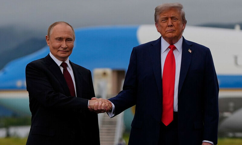 &mdash; فوٹو: سی این این/اے پی