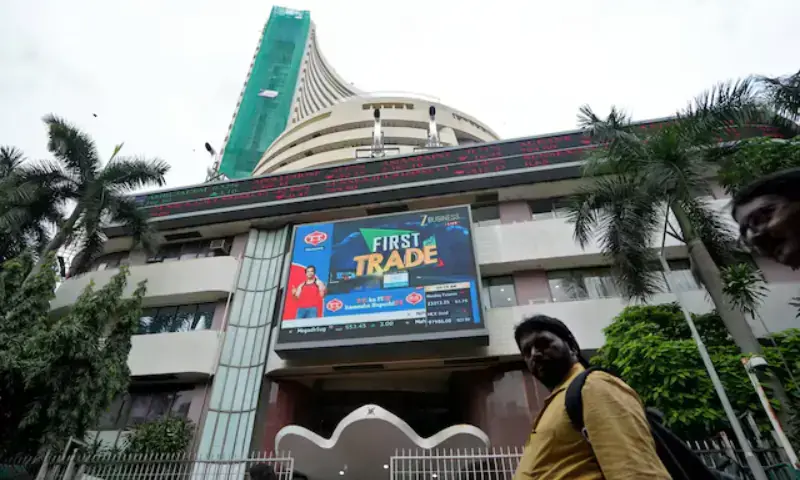 بھارتی برآمدات کو اب 50 فیصد امریکی محصولات کا سامنا کرنا پڑے گا &mdash; فائل فوٹو: رائٹرز