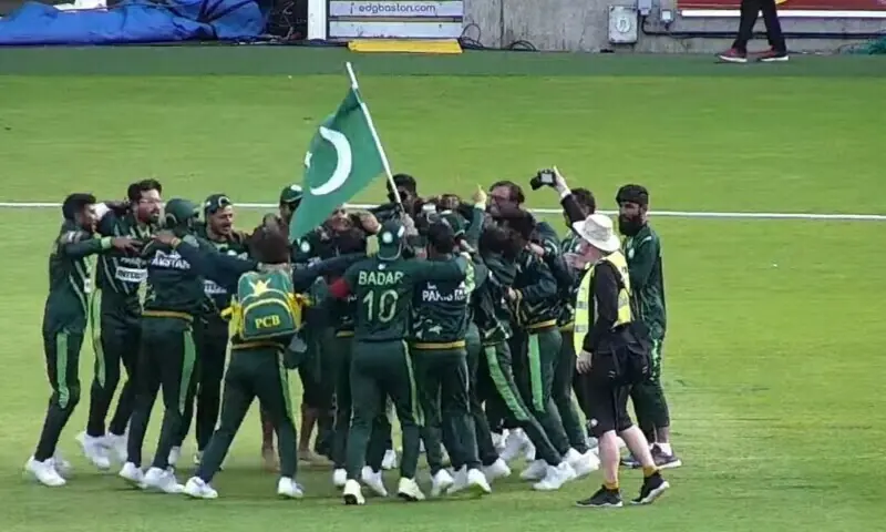 &mdash; فائل فوٹو: ٹوئٹر حسن علی