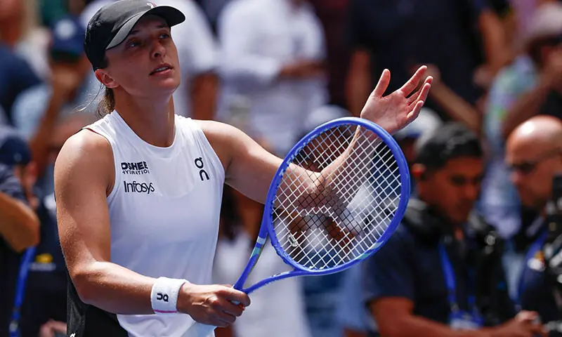 Poland’s Iga Swiatek acknowledges the crowd after defeating Netherlands’ Suzan Lamens during their women’s singles second round tennis match on day five of the US Open tennis tournament at the USTA Billie Jean King National Tennis Centre in New York City, on August 28, 2025. — AFP Poland’s Iga Swiatek acknowledges the crowd after defeating Netherlands’ Suzan Lamens during their women’s singles second round tennis match on day five of the US Open tennis tournament at the USTA Billie Jean King National Tennis Centre in New York City, on August 28, 2025. — AFP