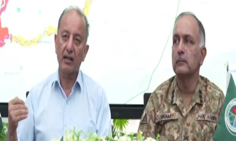 Climate Change Minister Dr Musadik Malik and NDMA Chairman Lt Gen Inam Haider Malik deliver a press conference on August 31. &mdash; DawnNewsTV