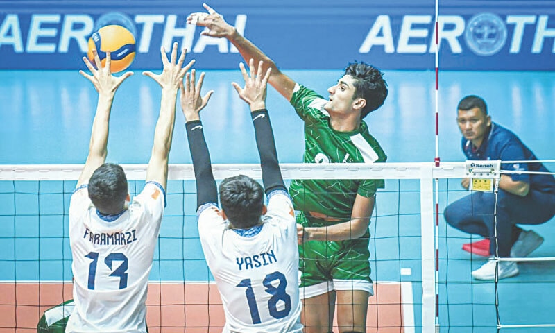 Faizanullah in action against Iran in the final of the Asian Men&rsquo;s U-16 Volleyball Championship on July 19 | Photo courtesy the writer