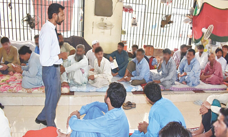 A CWP lawyer conducts a legal awareness session with inmates at the prison in Khairpur in June 2023| CWP A CWP lawyer conducts a legal awareness session with inmates at the prison in Khairpur in June 2023| CWP