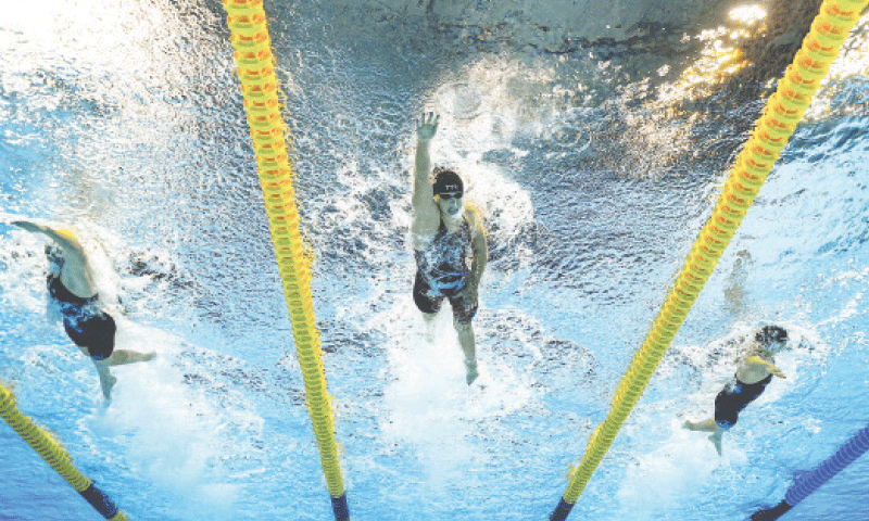 KATIE Ledecky (C) of the US leads in the 800m freestyle final ahead of Australia&rsquo;s Lani Pallister (L) and Canada&rsquo;s Summer Mcintosh during the World Aquatics Championships at the World Aquatics Championships Arena on Saturday.&mdash;Reuters