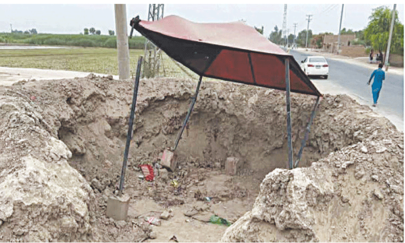 RAHIM YAR KHAN: The Sheikhani police post where five policemen were martyred by a Katcha area gang on Thursday night. Residents of the area have raised questions over police strategy to fight heavily-armed outlaws by building temporary posts. &mdash; Dawn