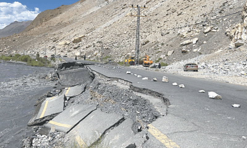 GOJAL (Gilgit): Rising water levels in the Khunjerab River have damaged a portion of the Karakoram Highway.&mdash;Dawn