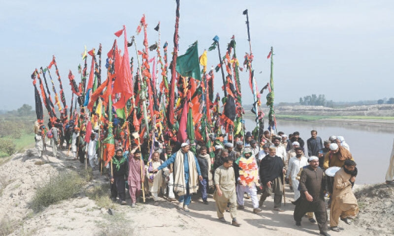  A procession at the Channan Pir Mela in Bahawalpur | Arif Ali/White Star 