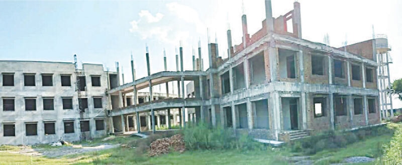 The GCW Changa Bangial awaits completion for want of funds.