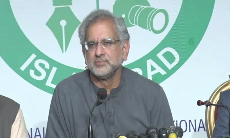 Former prime minister Shahid Khaqan Abbasi addresses a press conference in Islamabad on Sept 4, 2025. &mdash; DawnNewsTV