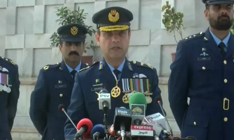 ایئروائس مارشل شہریار خان نے کہا کہ ہم دفاع وطن کے لیے ہمیشہ سیسہ پلائی دیوار بن کر کھڑے رہیں گے &mdash; فوٹو: اسکرین گریب