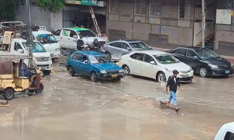 A view of Karachi&rsquo;s Dr Ziauddin Ahmed Road on Tuesday, when different parts of the city received rain.  &mdash; DawnNewsTV