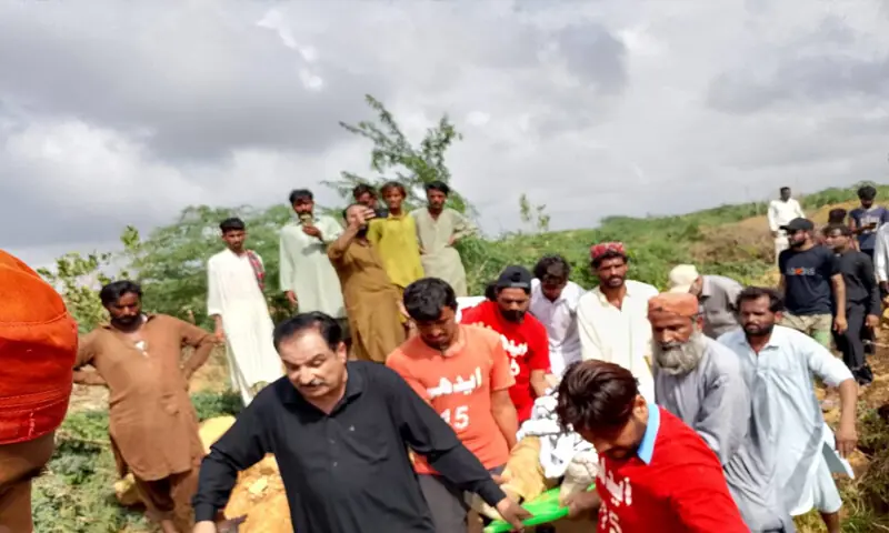 60 سالہ گلاب، نابو گلاب، راجا گلاب اور جاوید شاہ کی لاشیں بدھ کو ہی برآمد کر لی گئی تھیں — فوٹو: فیس بک 60 سالہ گلاب، نابو گلاب، راجا گلاب اور جاوید شاہ کی لاشیں بدھ کو ہی برآمد کر لی گئی تھیں — فوٹو: فیس بک