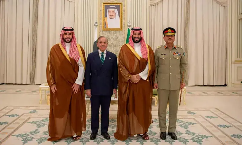 Prime Minister Shehbaz Sharif poses for a group photo with Saudi Defence Minister Khalid bin Salman, Saudi Crown Prince Mohammed Bin Salman and Chief of Army Staff Field Marshal Asim Munir at Yamama Palace in Riyadh, Saudi Arabia on September 17. &mdash; Photo via Prime Minister&rsquo;s Office