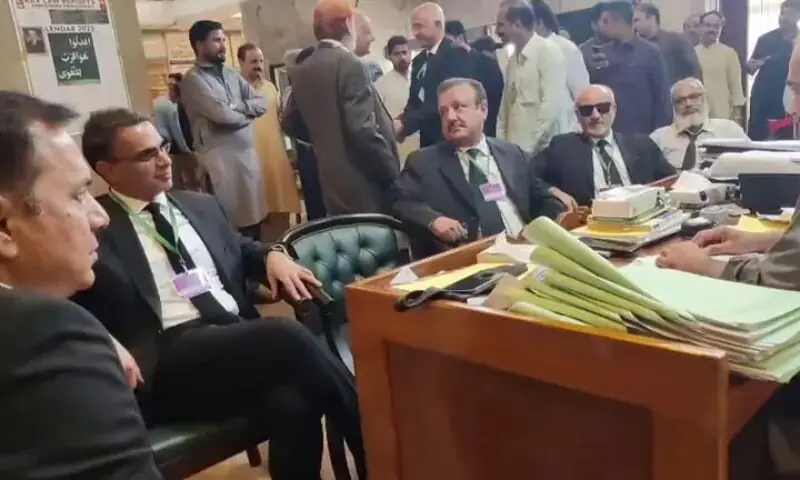— فوٹو: ڈان نیوز — فوٹو: ڈان نیوز