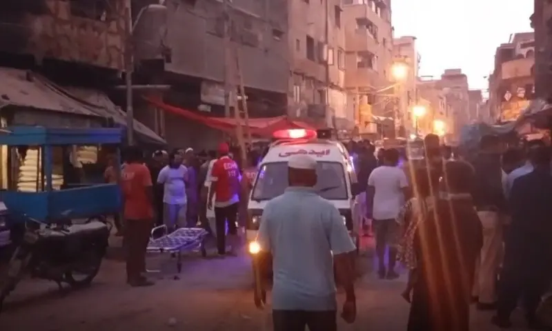 Rescue workers and Edhi ambulance at the site of the incident. — Photo via Imtiaz Ali Rescue workers and Edhi ambulance at the site of the incident. — Photo via Imtiaz Ali