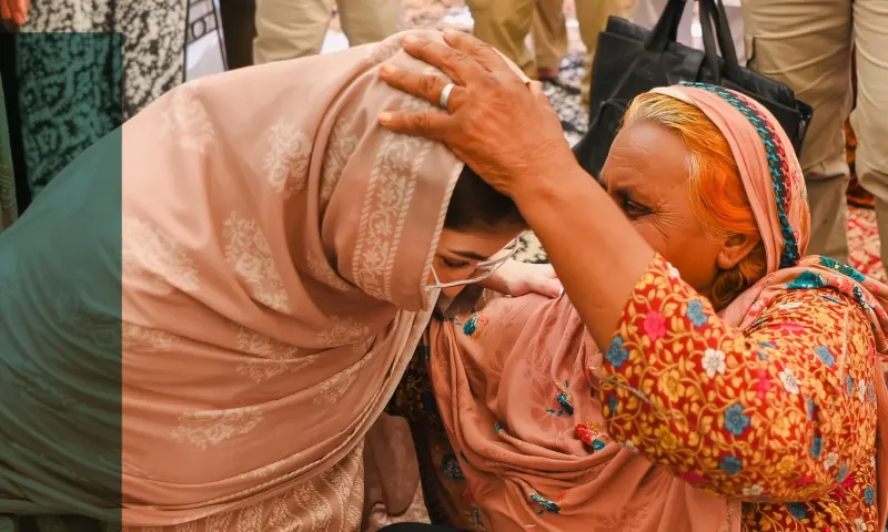 Punjab Chief Minister Maryam Nawaz meets flood victims while visiting Bahawalnagar to assess the flood situation on September 22, 2025. &mdash; pmln_org/X