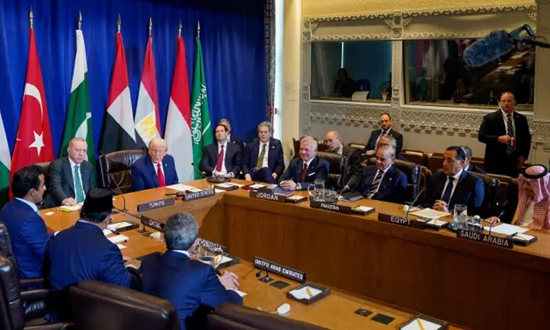 ٹرمپ اور مسلم رہنماؤں کی ملاقات اقوام متحدہ کے ہیڈکوارٹرز میں جنرل اسمبلی کے 80ویں اجلاس کے موقع پر ہوئی — فوٹو: رائٹرز ٹرمپ اور مسلم رہنماؤں کی ملاقات اقوام متحدہ کے ہیڈکوارٹرز میں جنرل اسمبلی کے 80ویں اجلاس کے موقع پر ہوئی — فوٹو: رائٹرز