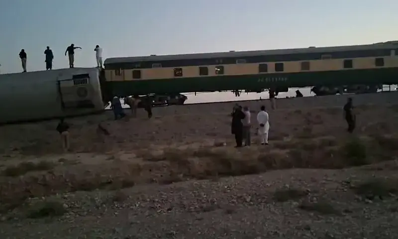 A photo of the Jaffar Express after a blast derailed its bogies near the Spezand station in the Dasht tehsil of Balochistan&rsquo;s Mastung district on Tuesday. &mdash; DawnNewsTV