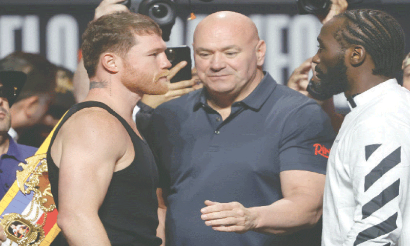 LAS VEGAS: Undisputed super middleweight champion Mexico’s Canelo Alvarez (L) faces off with Terence Crawford of the US during a news conference at the T-Mobile Arena.—AFP LAS VEGAS: Undisputed super middleweight champion Mexico’s Canelo Alvarez (L) faces off with Terence Crawford of the US during a news conference at the T-Mobile Arena.—AFP