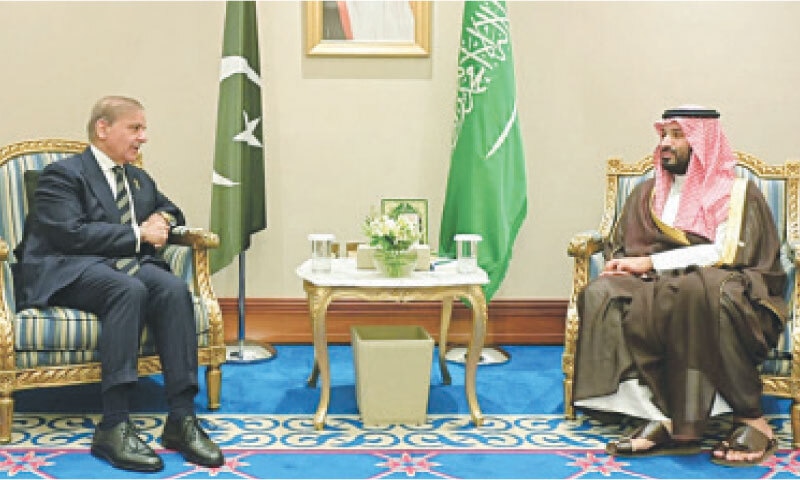 PM Shehbaz Sharif meets Saudi Crown Prince Muhammad bin Salman in Doha.&mdash;White Star