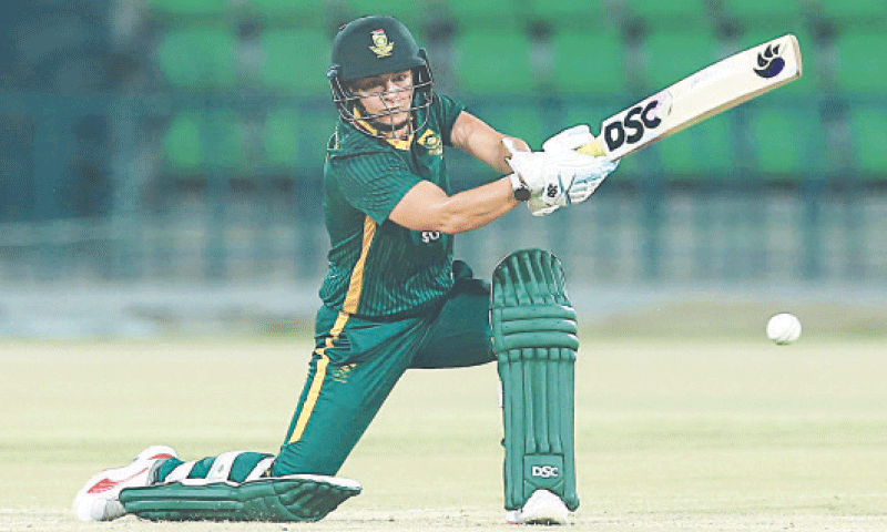 SOUTH AFRICAN batter Marizanne Kapp plays a shot during the first One-day International against Pakistan at the Gaddafi Stadium on Tuesday.—M. Arif/White Star SOUTH AFRICAN batter Marizanne Kapp plays a shot during the first One-day International against Pakistan at the Gaddafi Stadium on Tuesday.—M. Arif/White Star