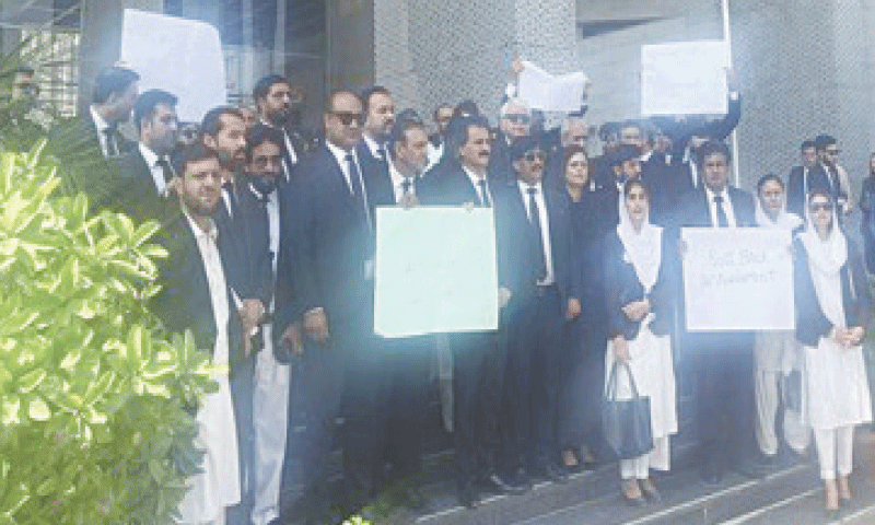 LAWYERS demonstrate against the suspension of IHC Justice Tariq Jahangiri.&mdash;X / ImaanZHazir