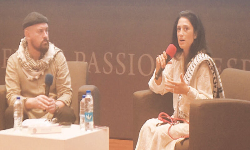 Fatima Bhutto in conversation with Peter Lagerqvis at Habib University.
— Fahim Siddiqi / White Star Fatima Bhutto in conversation with Peter Lagerqvis at Habib University.
— Fahim Siddiqi / White Star