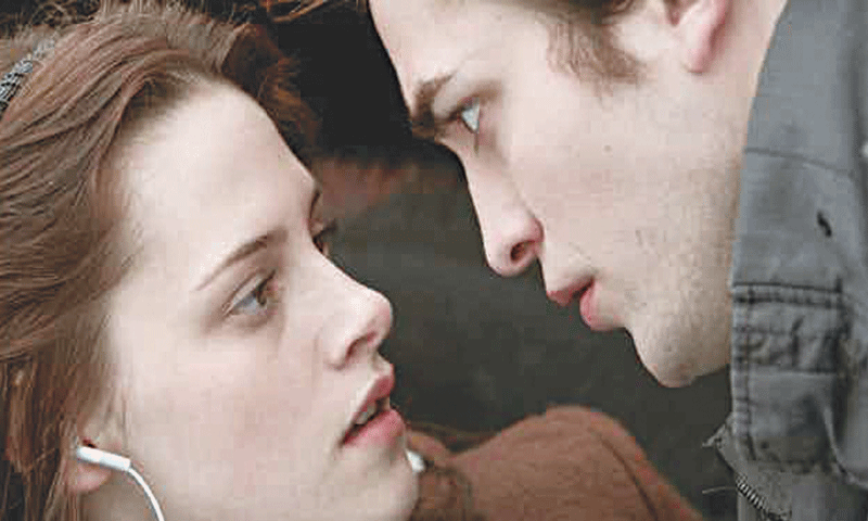 Kristen Stewart and Robert Pattinson in the 2008 film adaptation of Twilight | TCD/Prod.DB Kristen Stewart and Robert Pattinson in the 2008 film adaptation of Twilight | TCD/Prod.DB