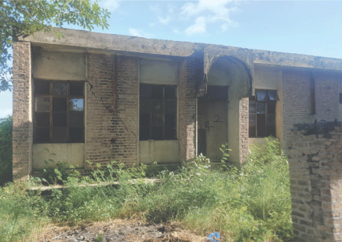 A worn-out residence at a rural health centre in Mandra.