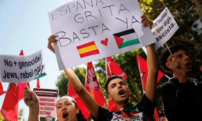 Students march during a student strike to support Palestinians in Gaza and to condemn the Israeli force&rsquo;s interception of the vessels of the Global Sumud Flotilla, in Madrid, Spain, on October 2. &mdash; Reuters