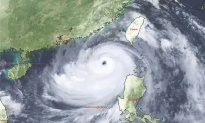 اگلے 36 گھنٹوں تک سمندر کی حالت نہایت خراب اور خطرناک رہنے کا خدشہ ہے &mdash; فائل فوٹو: اے ایف پی