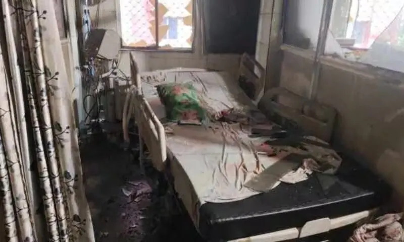 The fire began in the intensive care unit (ICU) of the Sawai Man Singh Hospital. &mdash; Photo courtesy Indian Express