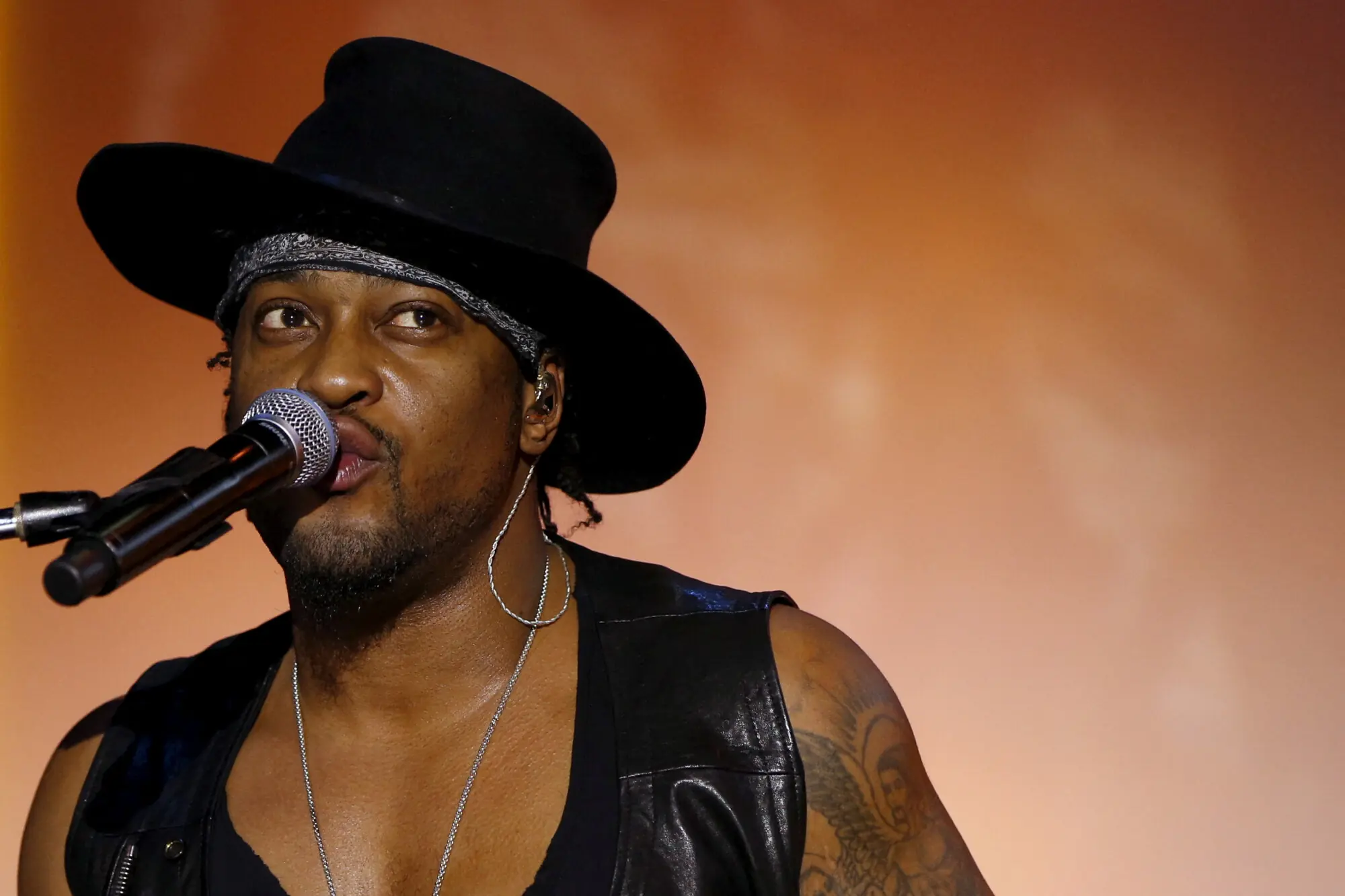 Acclaimed American R&B singer D&rsquo;Angelo passes away at 51