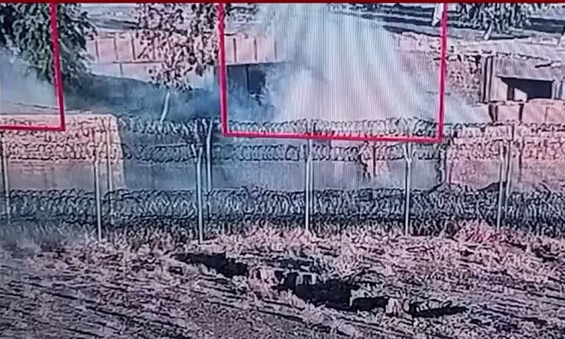 آئی ایس پی آر کے مطابق طالبان کی گمراہ کن تشہیر کو بنیادی حقائق کی جانچ سے با آسانی بے نقاب کیا جا سکتا ہے۔۔
—فوٹو: ڈان نیوز