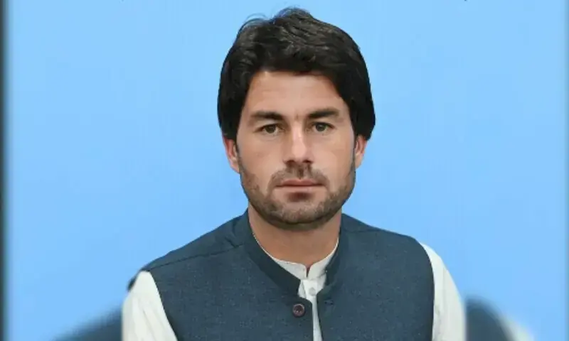 مبارک زیب کے گھر پر یہ مئی کے مہینے سے اب تک تیسرا حملہ تھا، جس میں کار کو نقصان پہنچا &mdash; فائل فوٹو: قومی اسمبلی